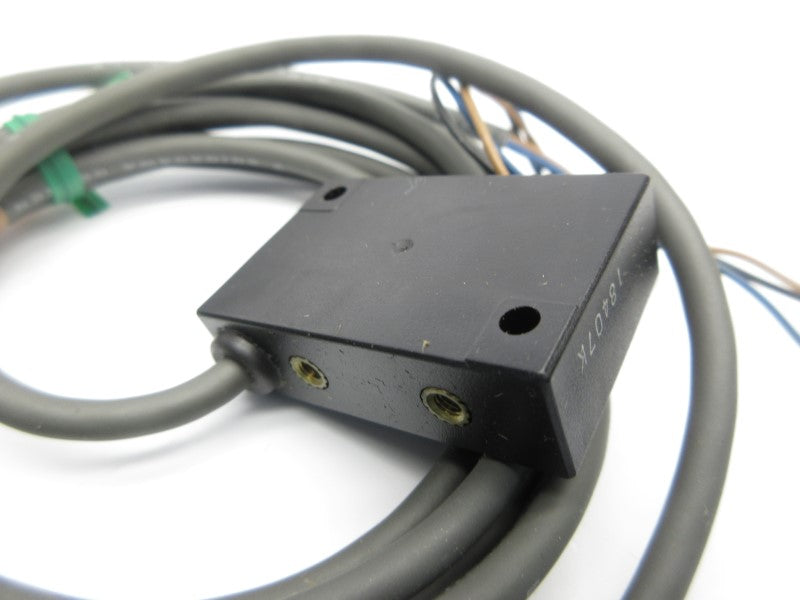 OMRON TL-T2F1 12-24VDC UNMP