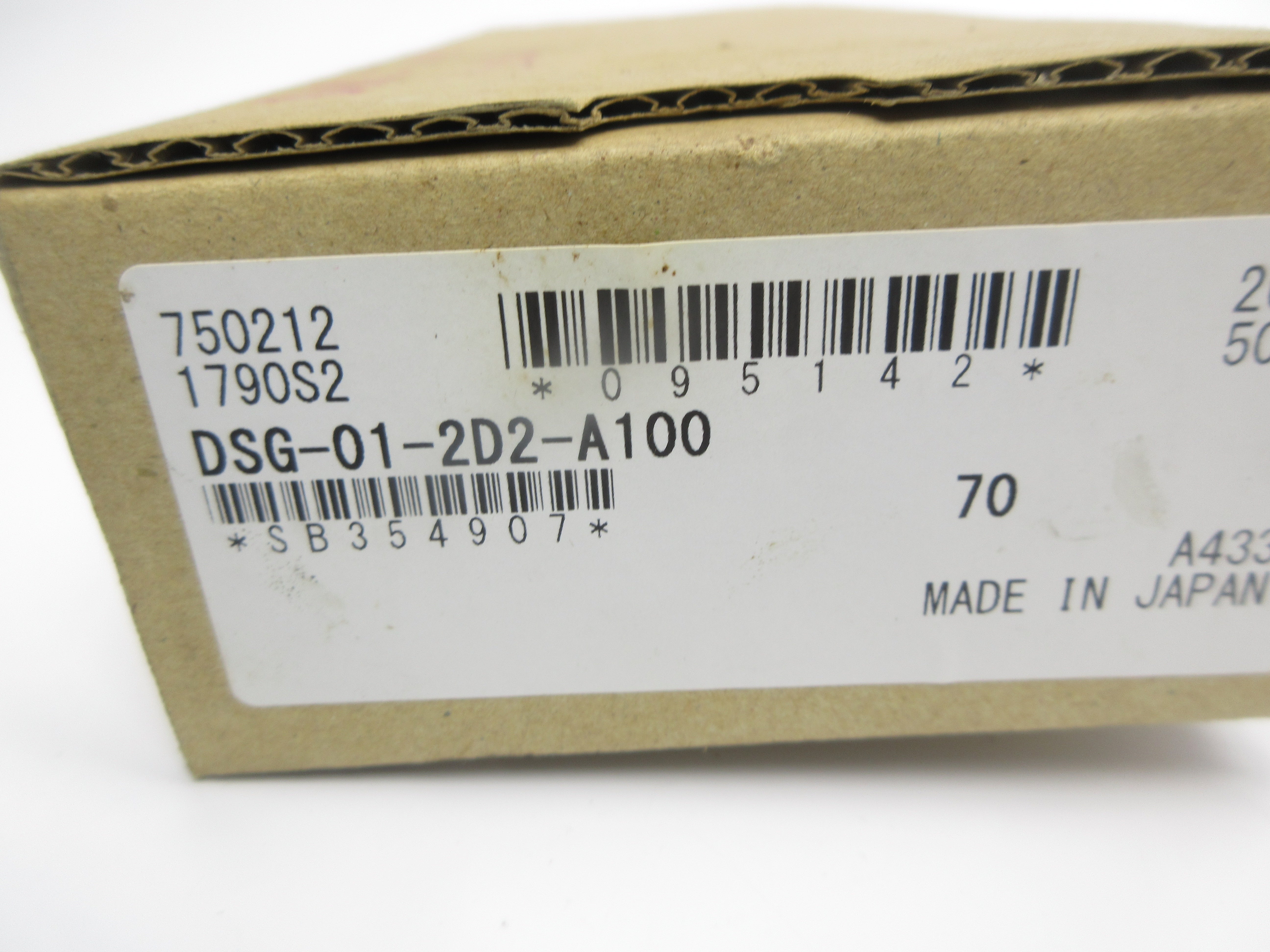 YUKEN DSG-01-2D2-A100-70 NSMP