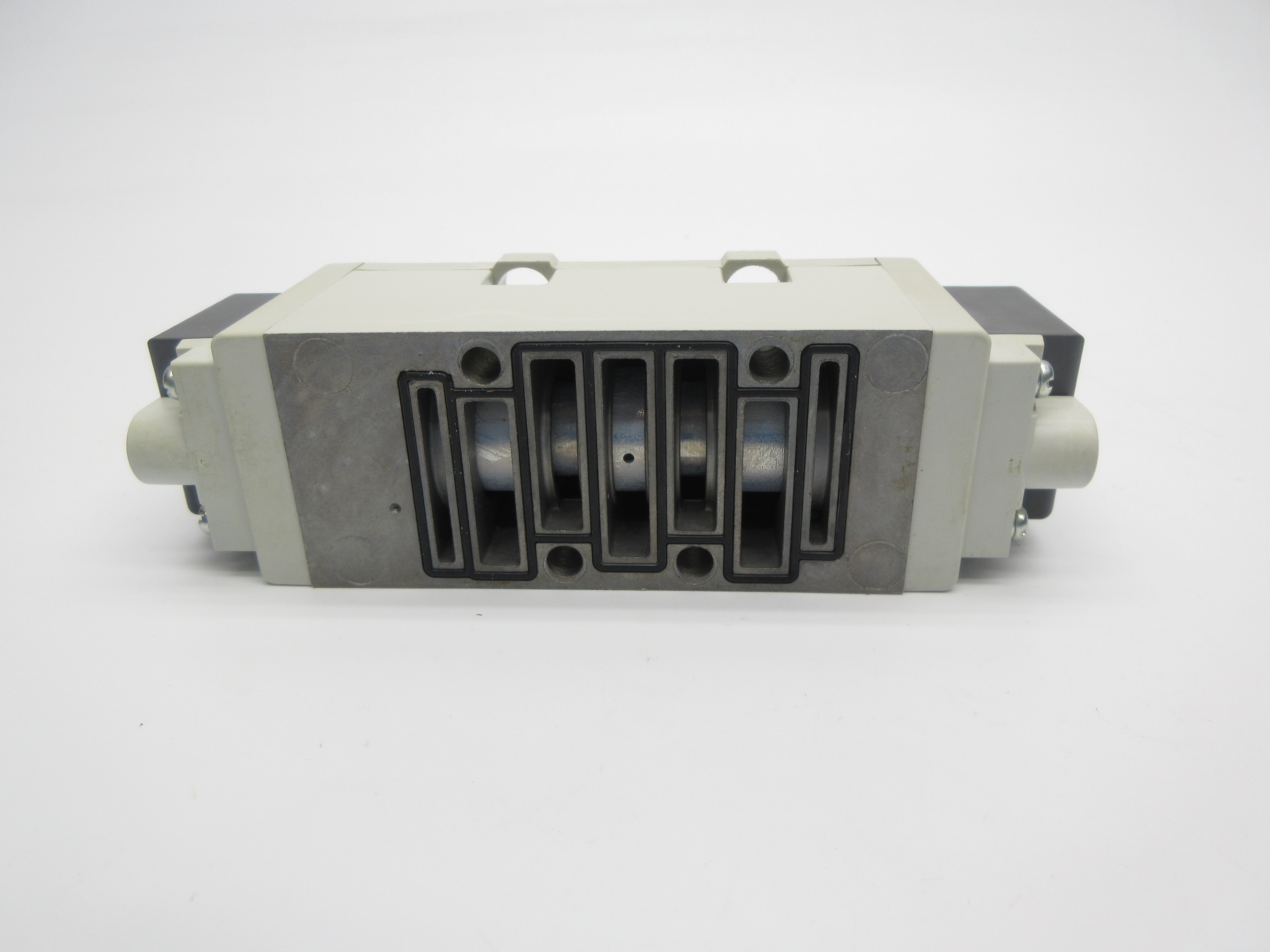 SMC VQ7-8-FHG-D-3ZR 24VDC UNMP
