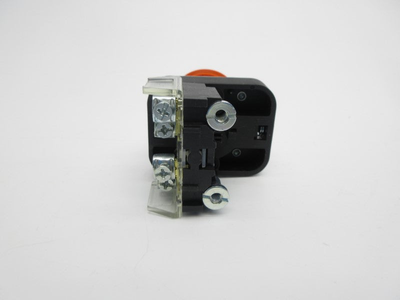 ALLEN BRADLEY 800T-FX3A1 SER. T (WH) NSMP