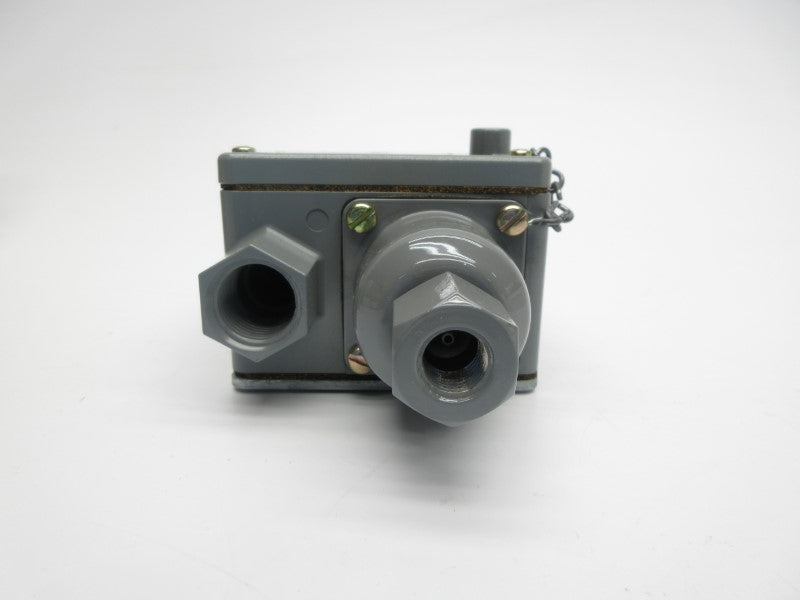 ALLEN BRADLEY 836T-T261J SER. A 120-600VAC 60A 8-100PSI (BR/WH) NSMP