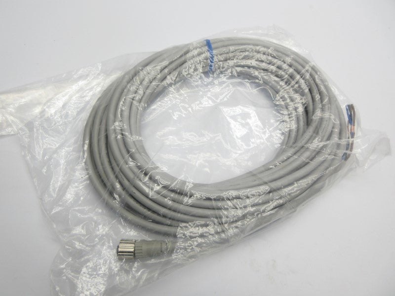 OMRON XS2F-D421-J80-F 250VAC/DC 4A NSMP