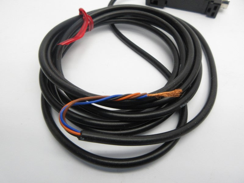 KEYENCE FS2-62 12-24VDC NSMP