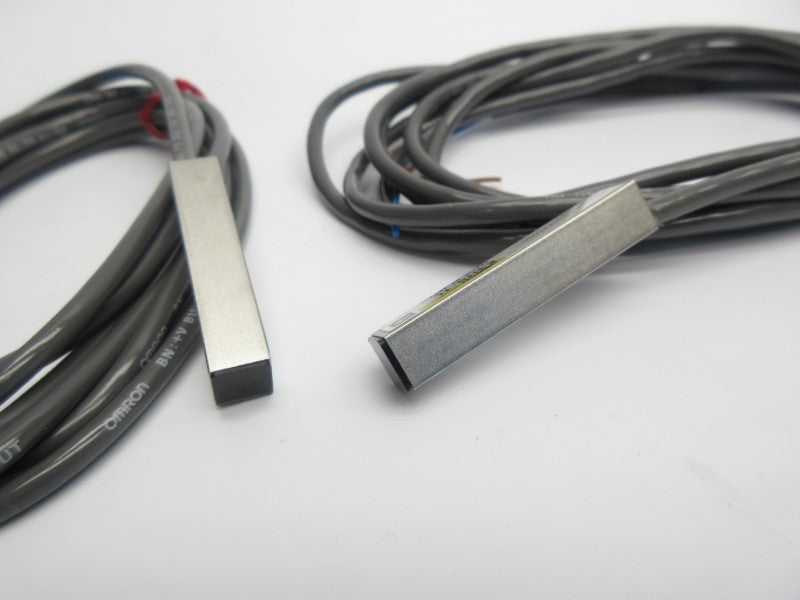 OMRON E3HS-1E2 12-24VDC 2M NSMP