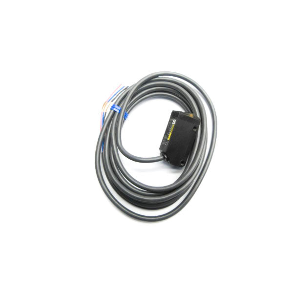 OMRON E3V3-T61-D 12-24VDC NSNP