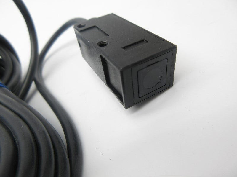 OMRON E3S-2LE4 12-24VDC 2M NSMP