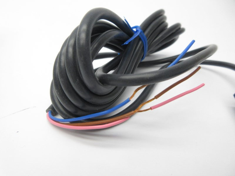 OMRON E3S-2LE4 12-24VDC 2M NSMP