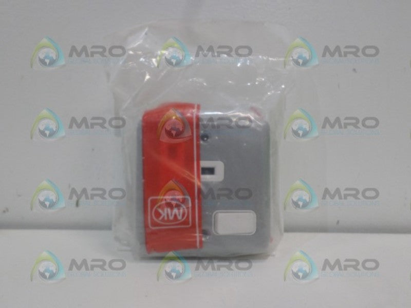 MK K2977-ALM 246-9388 METAL SWITCHED POWER SOCKET  NSMP