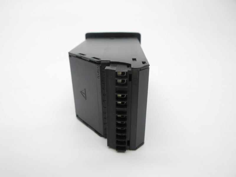 JUMO 702041/88-999-113-23/210 250VAC 3A NSNP