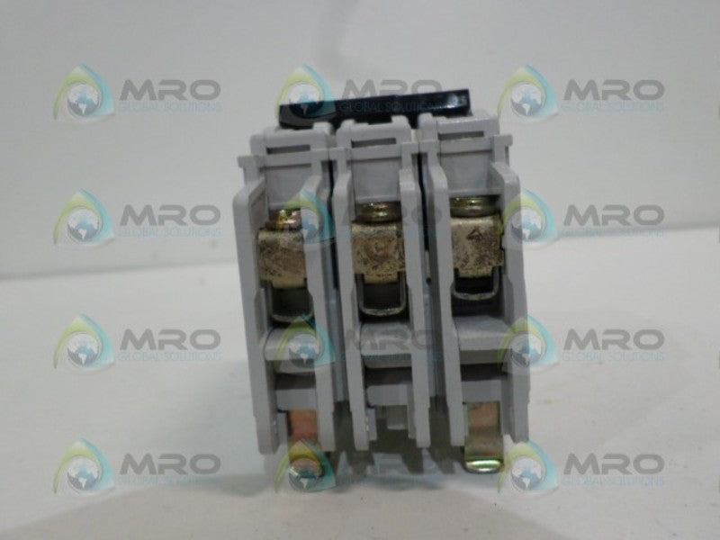 SQUARE D QO332E39 CIRCUIT BREAKER 32A UNMP