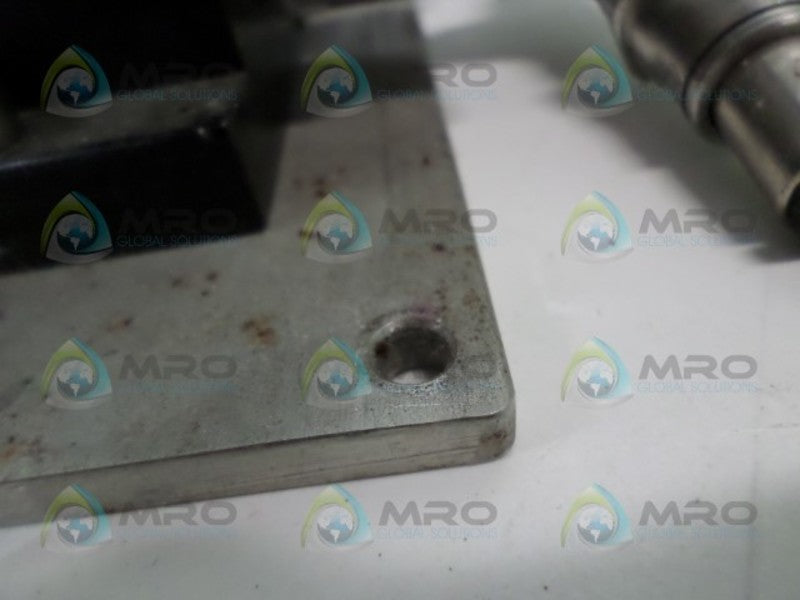 REXROTH P29879 SOLENOID VALVE (AS PICTURED) UNMP