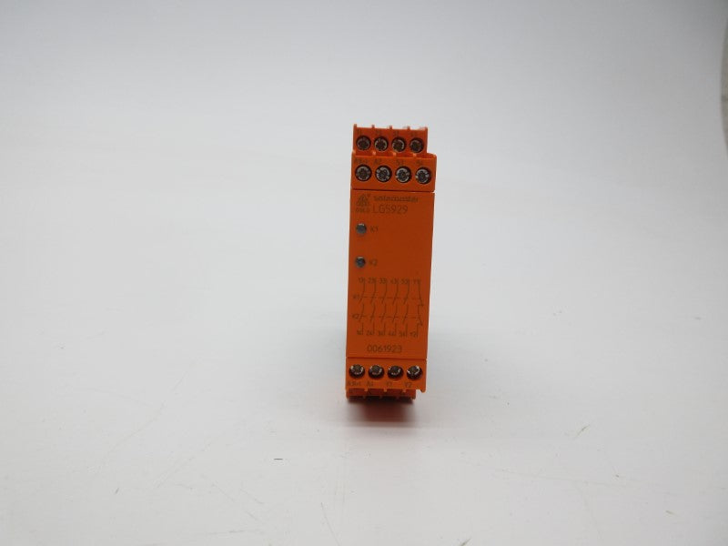 E. DOLD & SOHNE LG5929.60/100/61 0061923 24VAC/DC 3A NSMP