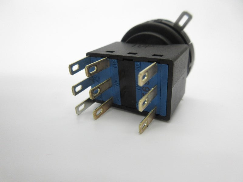 IDEC LW-C20 125VAC 0.1A NSNP
