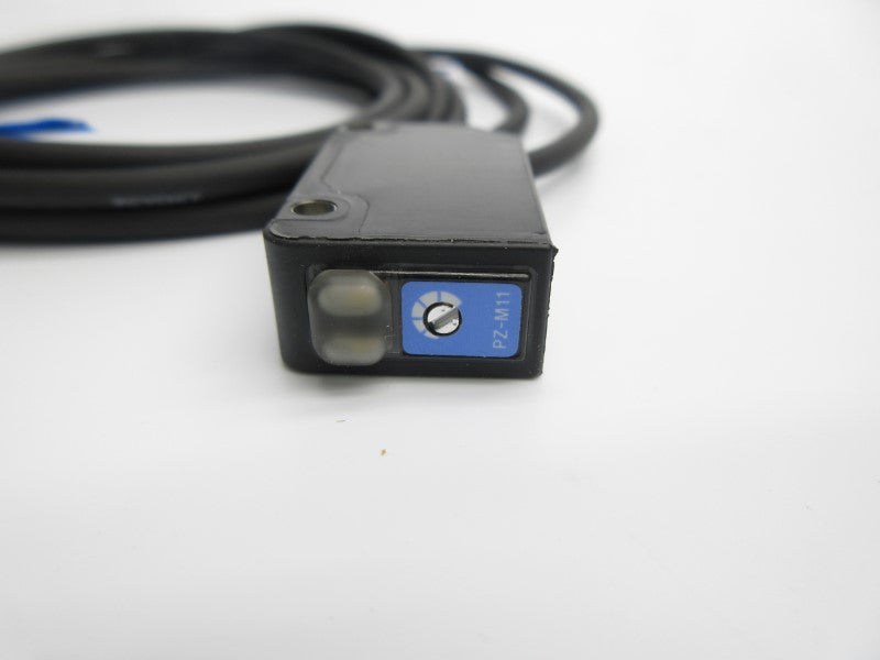 KEYENCE PZ-M11 12-24VDC NSNP