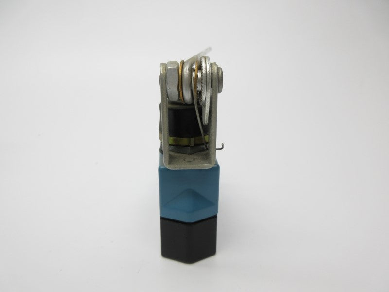 MICRO SWITCH BZE6-2RN62 600VAC 2A NSNP