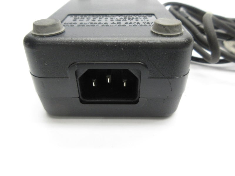 TOSHIBA AC-M412W 100-240V 0.35-0.15A NSNP