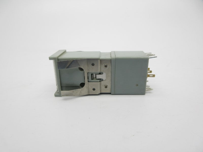 IZUMI MCM23-M 220VAC 3A NSNP