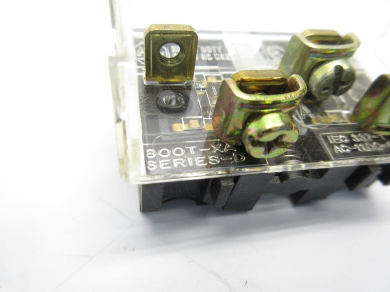 ALLEN BRADLEY 800T-XA SER. D 600VAC (AS PICTURED) NSNP