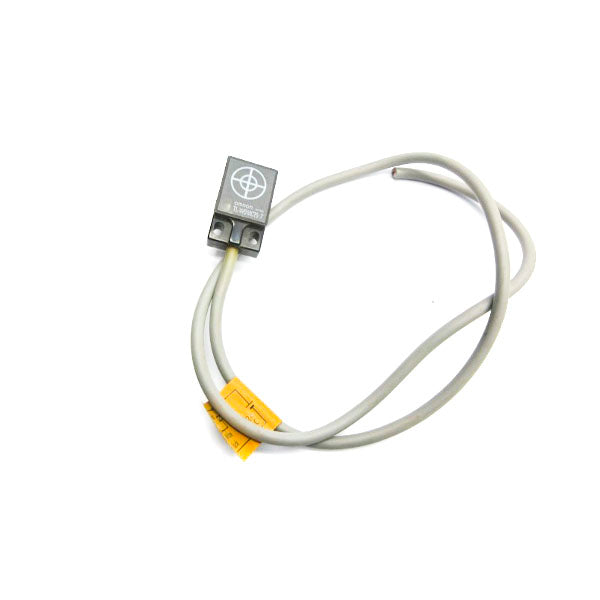 OMRON TL-W5MC15-7 UNMP