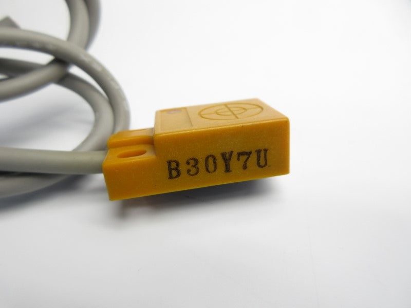 OMRON B30Y7U 12-24VDC UNMP