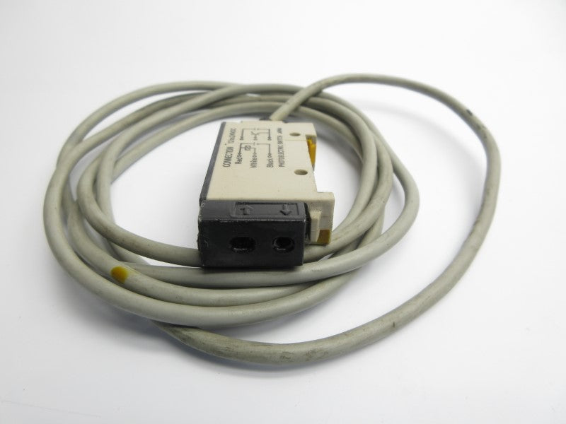 OMRON E3XR-CE4 12-24VDC UNMP