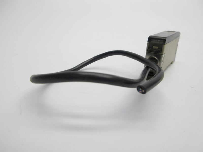 OMRON E3X-A11 10-30VDC (SHORT) UNMP