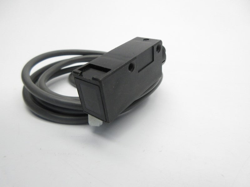 OMRON E3R-5DE4 UNMP