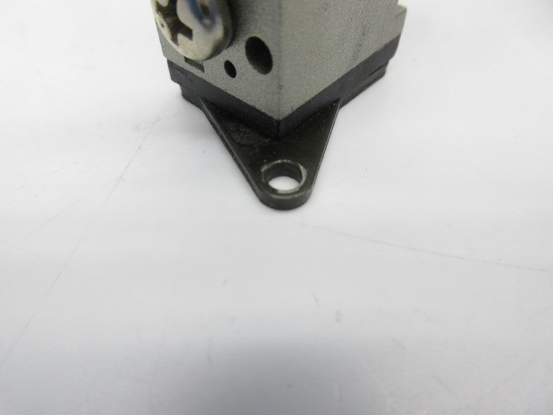 SMC VK332V 24VDC (AS PICTURED) UNMP