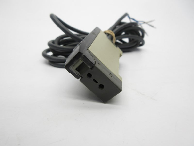 OMRON E3X-A11 10-30VDC (LONG) UNMP