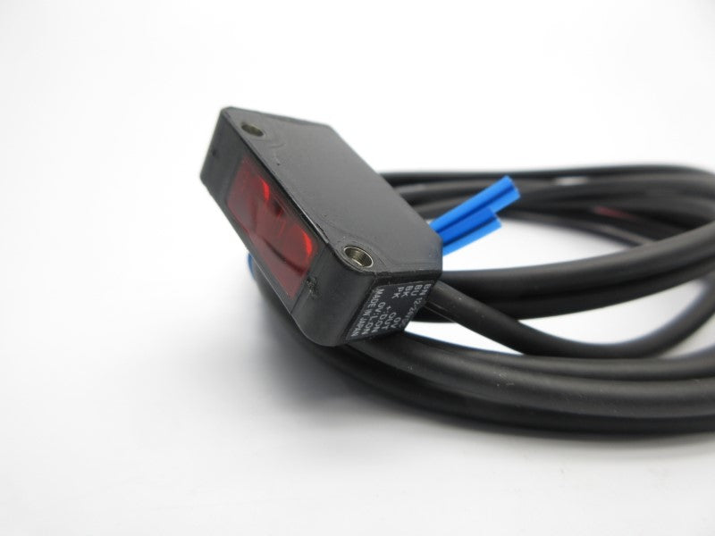 KEYENCE PZ-V31 12-24VDC NSMP