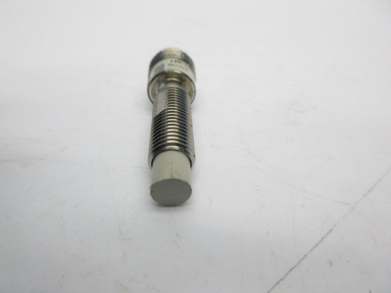 OMRON E2E-X4MD1-M1 12-24VDC NSNP