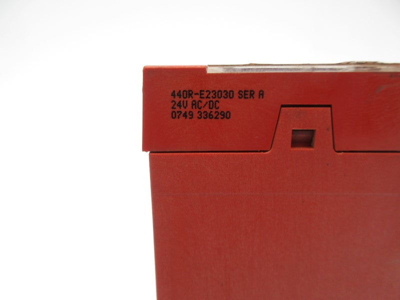 ALLEN BRADLEY 440R-E23030 SER. A 24VAC/DC NSNP