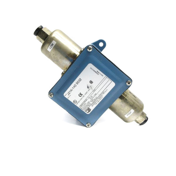 UNITED ELECTRIC J21K-140-9532 480VAC 15A 6PSI NSNP