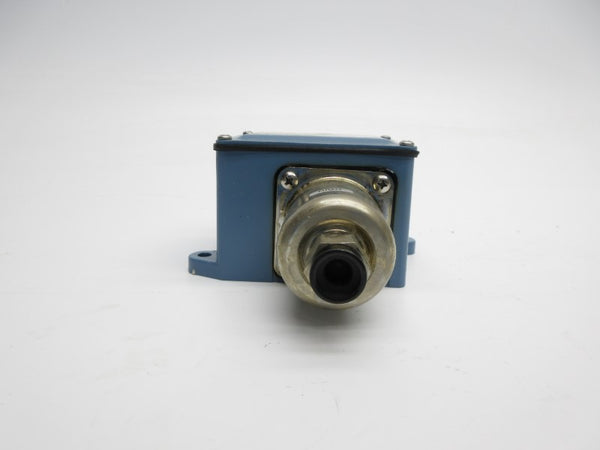 UNITED ELECTRIC J21K-140-9532 480VAC 15A 6PSI NSNP