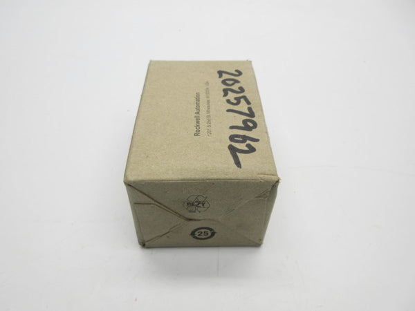 ALLEN BRADLEY 1794-OA16 SER. A 120VAC DATE: 2022 NSFS