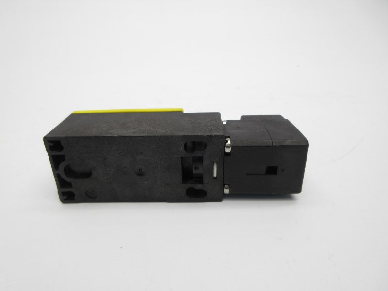 SIEMENS 3SE5232-0QV40 240V 4A NSNP