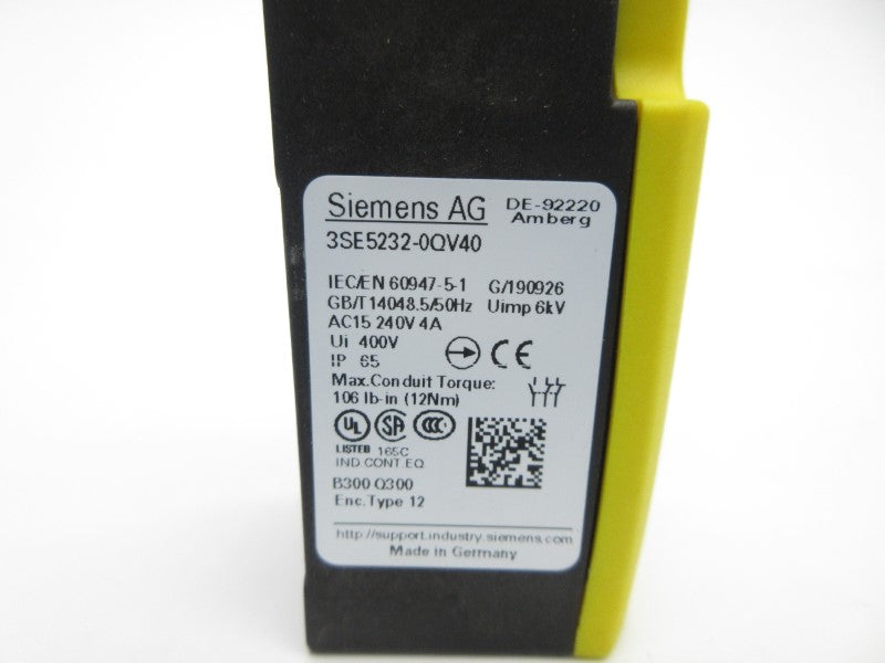 SIEMENS 3SE5232-0QV40 240V 4A NSNP