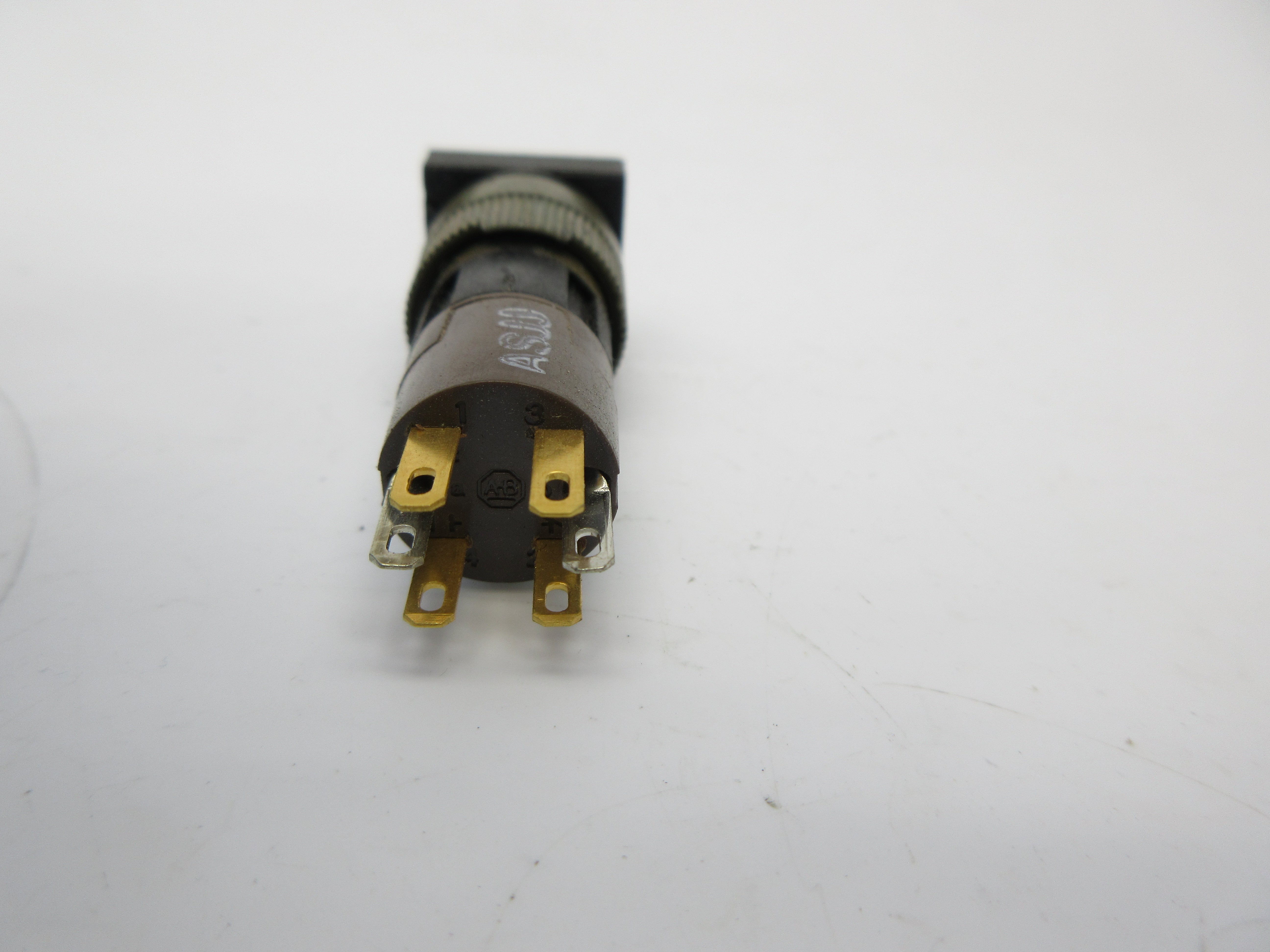 ALLEN BRADLEY 800A-MG SER. B 125VAC 1A NSNP