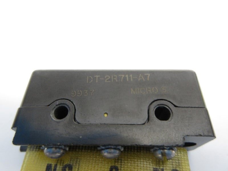 MICRO SWITCH DT-2R711-A7 250VAC 10A NSNP