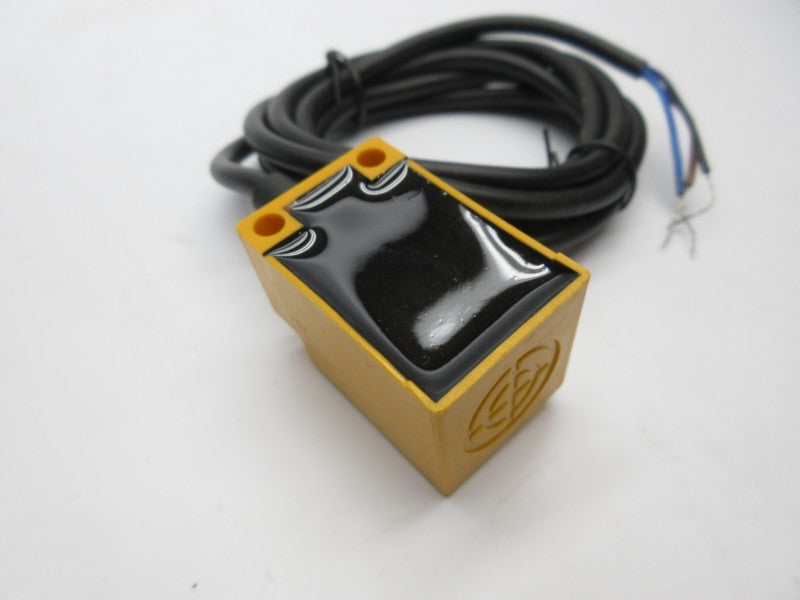 HF-D08NKY 10-30VDC NSNP