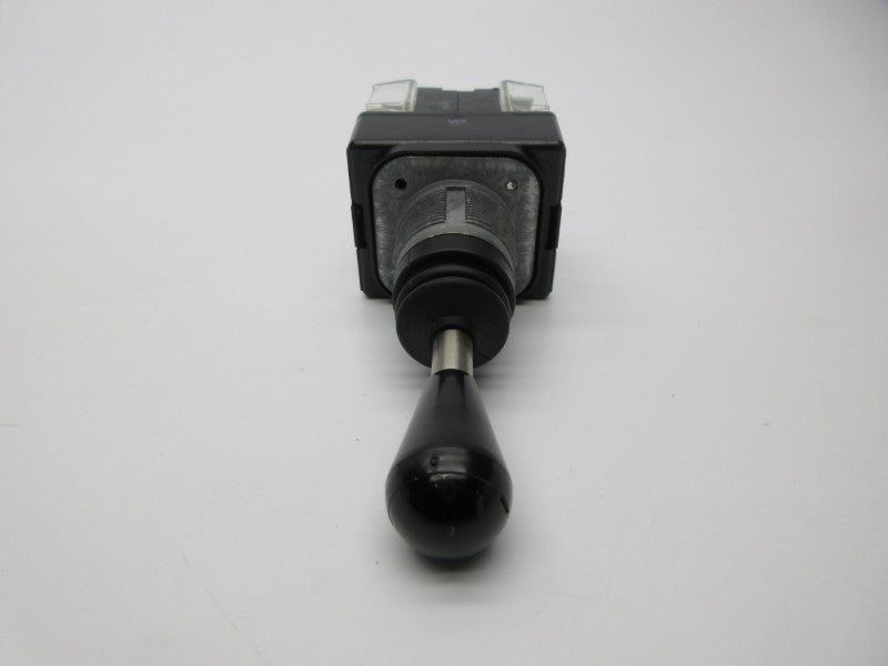 ALLEN BRADLEY 800T-T4R1AAXX SER. T (WH) NSMP