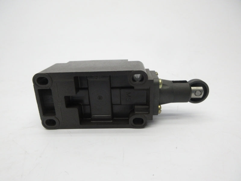 SCHMERSAL TR336-02Z 500V 10A NSNP