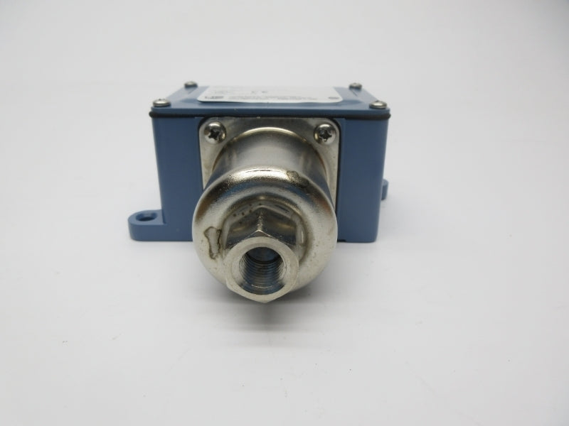 UNITED ELECTRIC J6-156-1943 480VAC 15A 3-100PSI NSMP