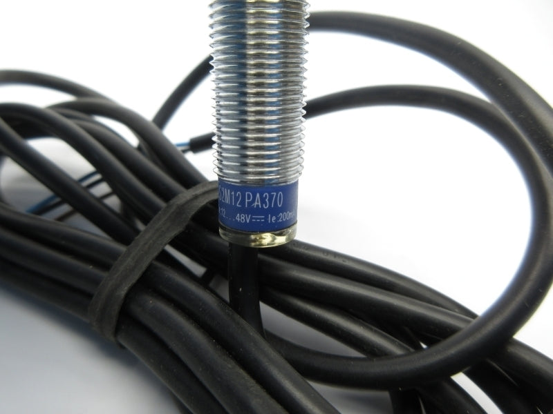 TELEMECANIQUE XS2M12PA370 12-48V NSNP