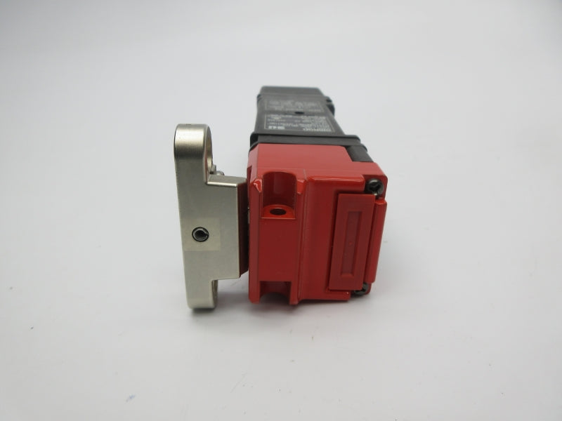 OMRON D4SL-N3QDA-D4 (AS PICTURED) NSNP
