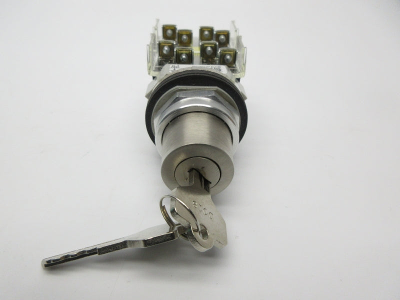 ALLEN BRADLEY 800T-H32 SER. T (AS PICTURED) NSNP