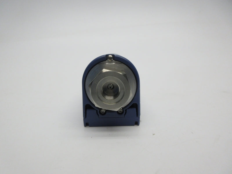 TELEMECANIQUE XML-F010D2015 24V NSNP