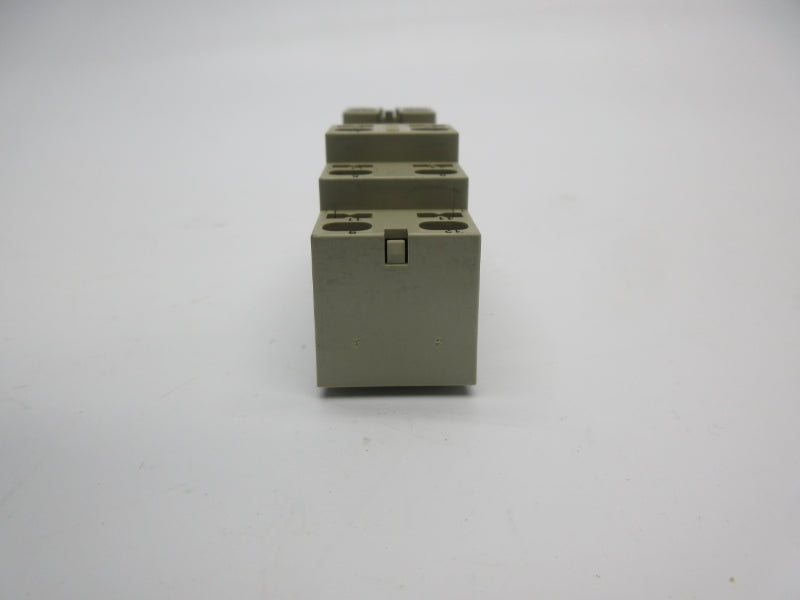 OMRON PYF08S 250VAC 10A NSNP