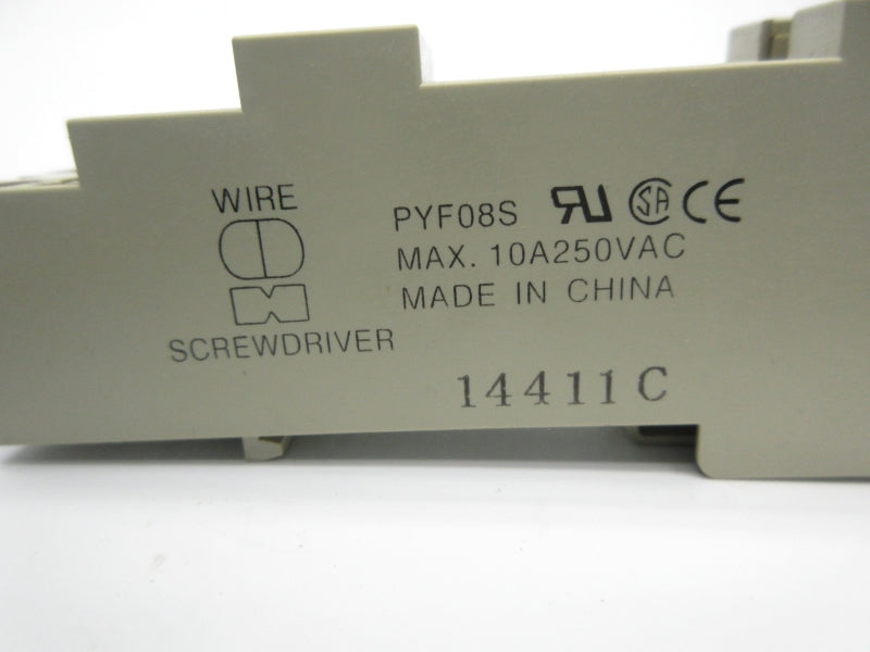 OMRON PYF08S 250VAC 10A NSNP