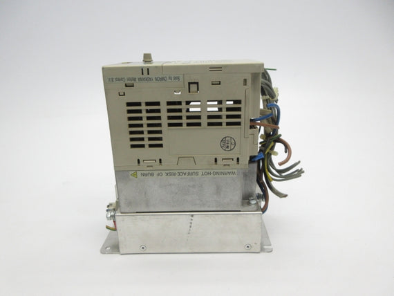 YASKAWA ELECTRIC CIMR-V7AZB0P4 200-240V 7.4A UNMP